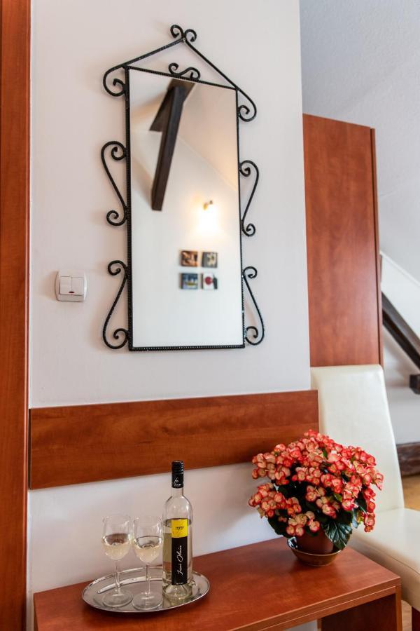 쇼프론 Fenyes Vinorium B&B 외부 사진