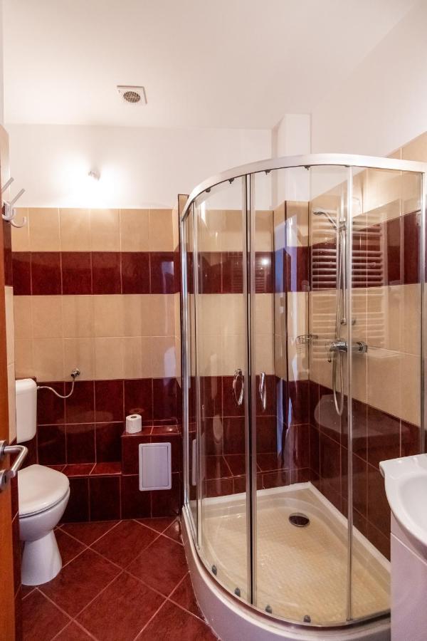 쇼프론 Fenyes Vinorium B&B 외부 사진